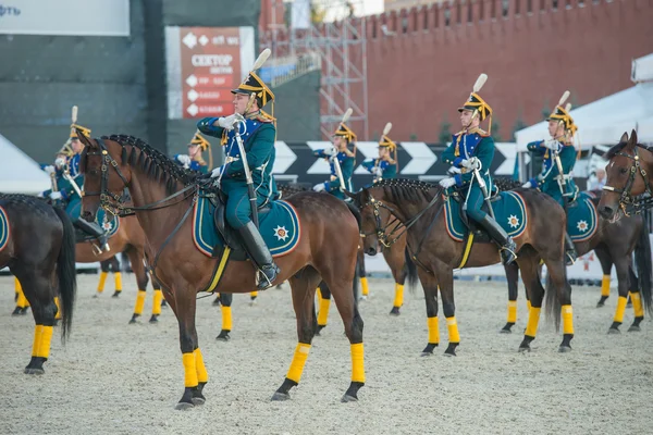 Cavaleiros da cavalaria escolta honorária do Regimento Presidencial — Fotografia de Stock