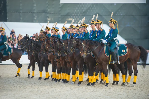 Cavaliers de cavalerie escorte honoraire du Régiment présidentiel — Photo