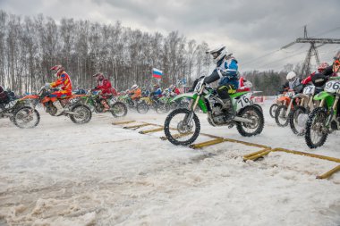 Motocross. Başlat