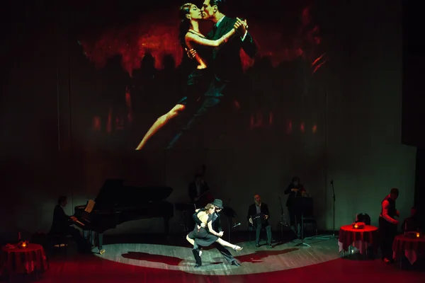 Dancers Dmitry Kuznetsov and Olga Nikolaeva — Stock Photo, Image