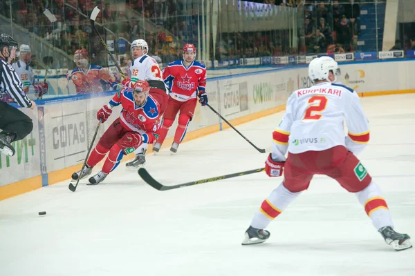 Alexander Radulov (47) en acción en el partido de hockey — Foto de Stock