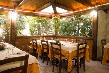 Restoranın içinde.