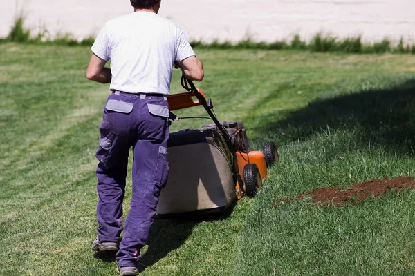 Grasmaaier Man — Stockfoto