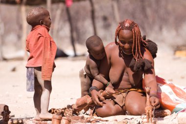 Himba anne ve çocuk