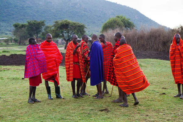 Kenyan maasai men in mantles — Stock Photo, Image