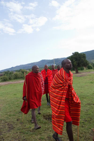 Kenyan maasai men in mantles — Stock Photo, Image