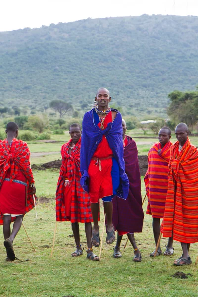 Kenyan maasai men in mantles — Stock Photo, Image