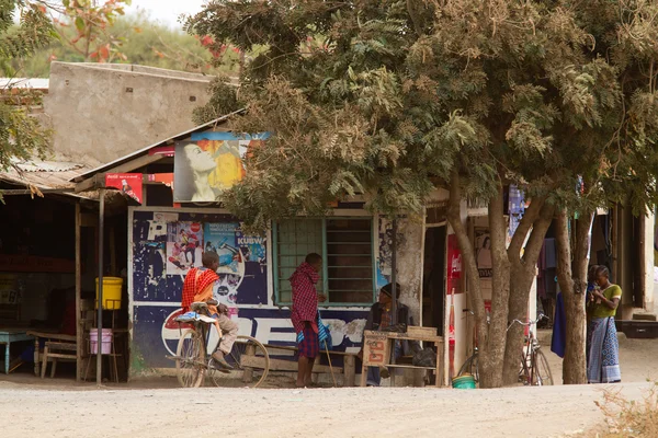 Povo tanzaniano na rua — Fotografia de Stock