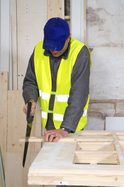 Erkek joiner testere ile kesme