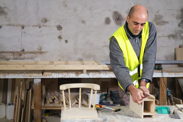 Male joiner working — Stock Photo, Image