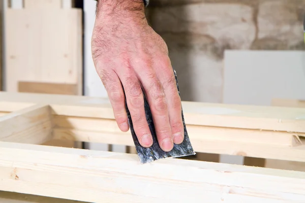 Tischler bei der Arbeit — Stockfoto