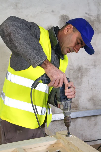 Tischler bei der Arbeit — Stockfoto