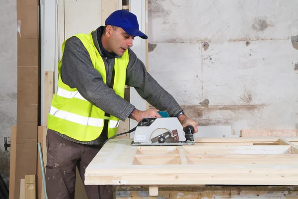 Mannelijke werken joiner — Stockfoto