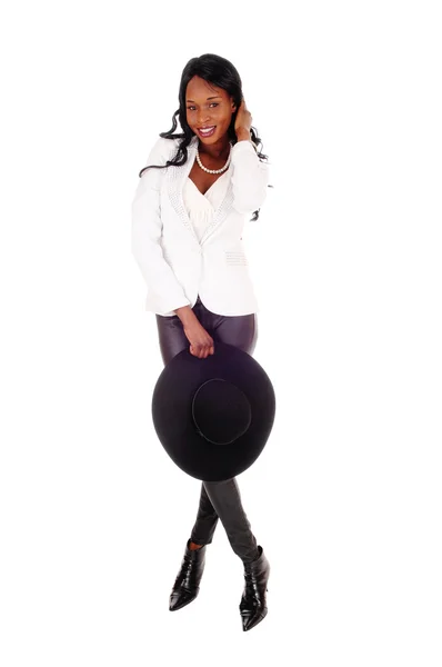 Schöne afrikanisch amerikanische Frau mit Hut. — Stockfoto