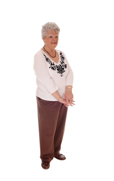 Äldre kvinna stående hela kroppen. — Stockfoto