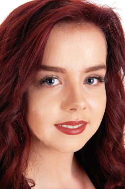 Bir kadının yüzünün portre resim.