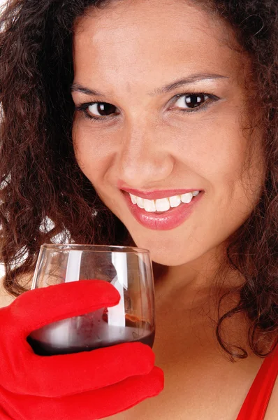 Femme souriante avec verre à vin . — Photo