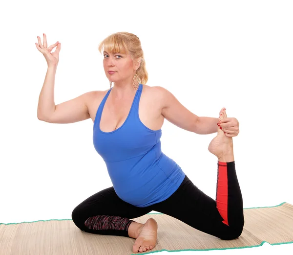 Yoga instructor showing yoga styles. — Stock Photo, Image