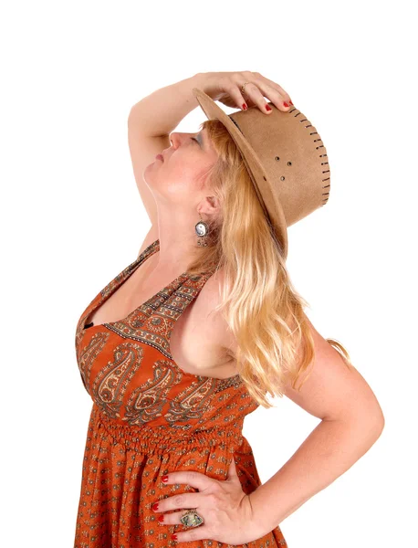 Blond kvinna med cowboyhatt. — Stockfoto