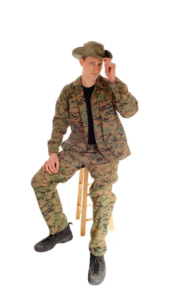 Sitting soldier relaxed. — Stock Photo, Image