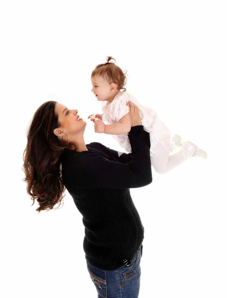 Mom lifting up her baby. — Stock Photo, Image