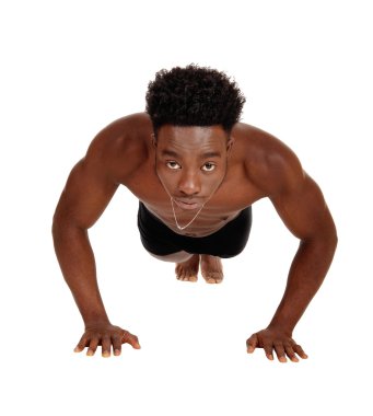 Siyah adam pushup'ın yapıyor.