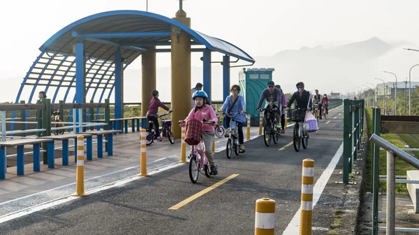 Taipei Taiwan landschap langs het fietspad — Stockfoto