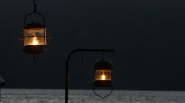 Güzel görünüm üzerinde sonbahar Gölü Towadako Towada Hachimantai Milli Parkı'nda seyir bir gezi teknesi