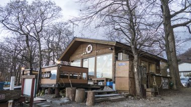 Güzel görünüm sonbahar Lake Towadako seyir bir gezi teknesi