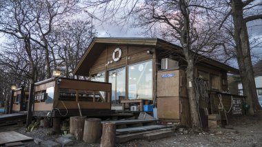 Güzel görünüm sonbahar Lake Towadako seyir bir gezi teknesi