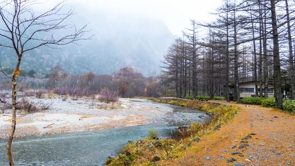 Herbstsaison des Kamikochi Nationalparks, Japan — Stockfoto
