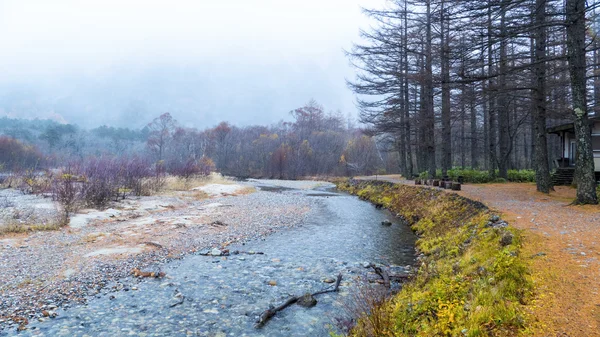 Sezóna podzim kamikochi národního parku, Japonsko — Stock fotografie