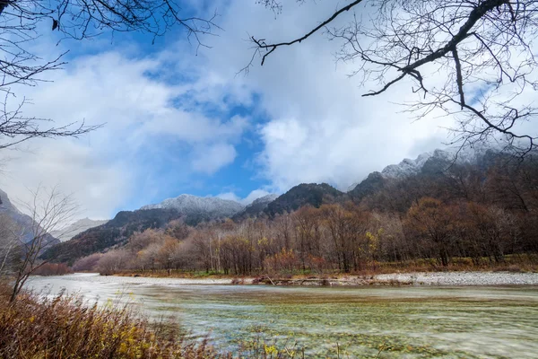 Image de la saison d'automne du parc national kamikochi, Japon — Photo