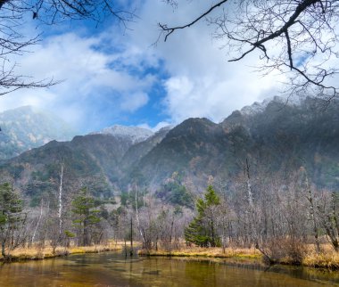 Görüntü sonbahar sezonunun on kamikochi Milli Parkı, Japonya