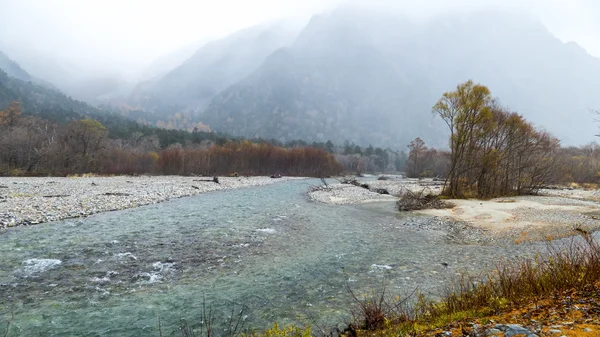 Herfst van kamikochi nationaal park, Japan — Stockfoto