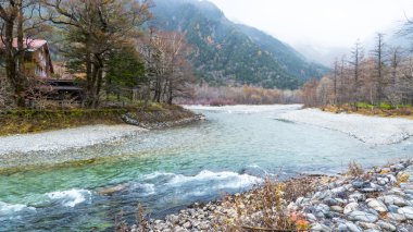 sonbahar sezonunun kamikochi Milli Parkı, Japonya