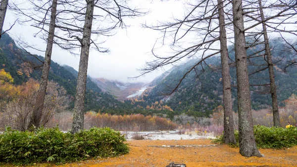 Herbstsaison des Kamikochi Nationalparks, Japan — Stockfoto