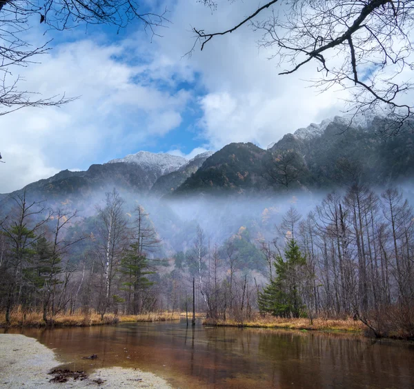 Image de la saison d'automne du parc national kamikochi, Japon — Photo