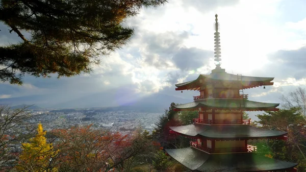 Vacker av Mt. Fuji med höstfärger i Japan — Stockfoto