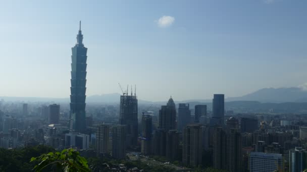 Gün batımında, Tayvan Taipei şehir manzaralı — Stok video