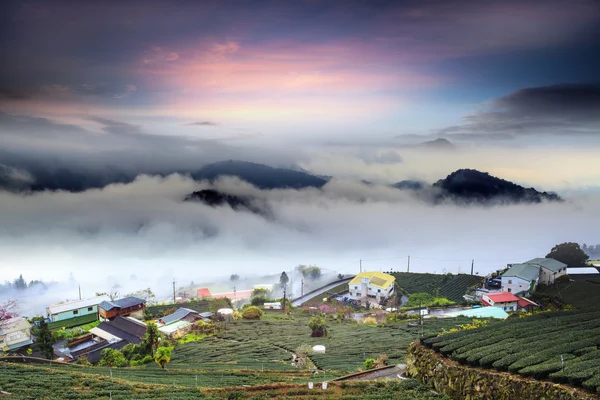 Alişan, Chiayi County, Tayvan: Sunset bulutlar