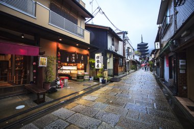 Kyoto, Japonya düşüş sırasında Kiyomizu-dera Tapınağı'nda