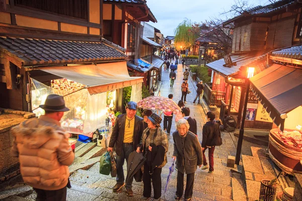 Kioto, Japón en el Templo Kiyomizu-dera durante el otoño —  Fotos de Stock