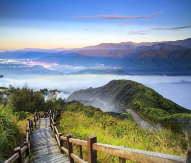 imageing yeşil yol ve güzel backgr güzel manzara