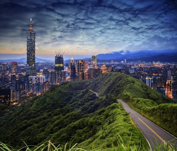 Imageng Xinyi ilçe Skyline Şehir Taipei, Tayvan — Stok fotoğraf