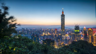 Taipei şehir manzarası güzel bir renk, Tayvan ile gün batımında
