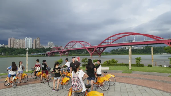 Fin utsikt över Taipei Central River cykelled, Taiwan — Stockfoto