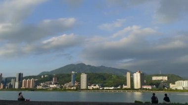 Güzel görünüm Taipei Central River Bisiklet yolu, Tayvan