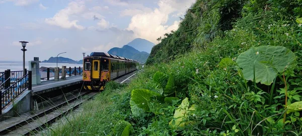 Keelung Taiwán Ago 2021 Paisaje Estación Tren Badouzi Ciudad Keelung —  Fotos de Stock