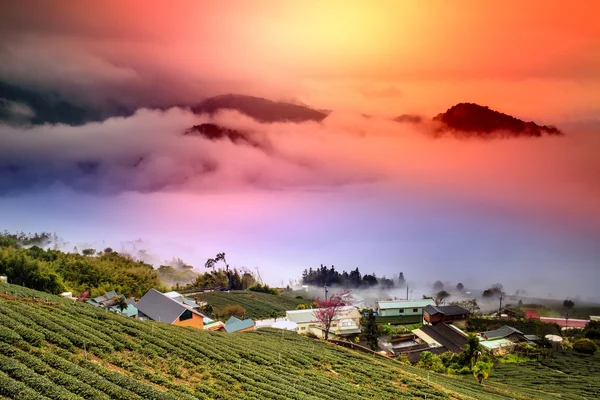 Tramonto in montagna paesaggio — Foto Stock